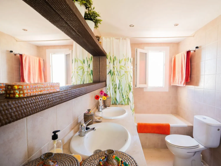 Image No.19-5 Bed Apartment for sale