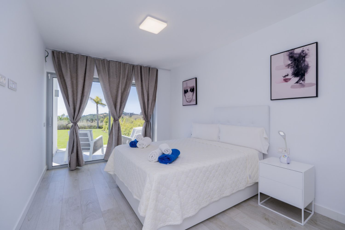 Image No.8-2 Bed Apartment for sale