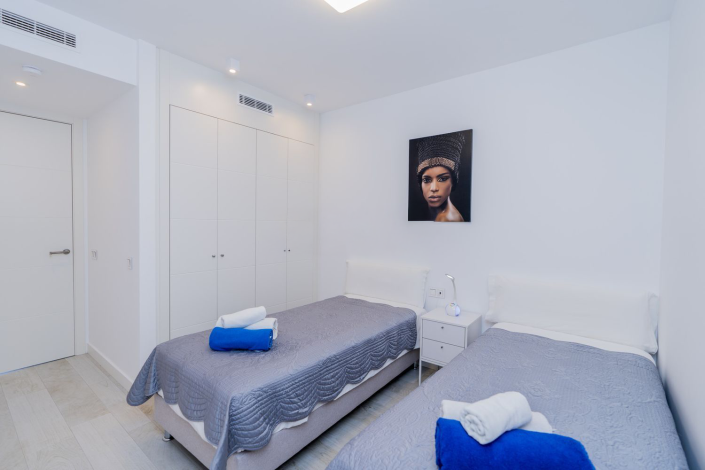 Image No.10-2 Bed Apartment for sale