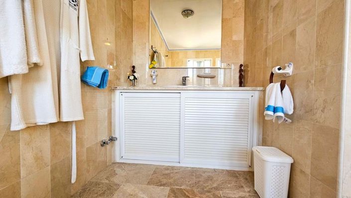 Image No.31-4 Bed Semi-Detached for sale