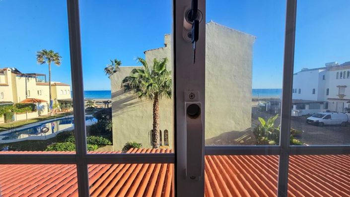 Image No.37-4 Bed Semi-Detached for sale