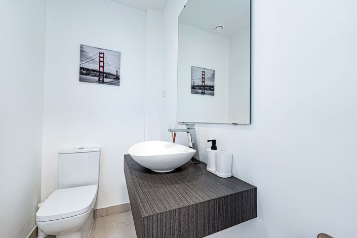 Image No.11-4 Bed Townhouse for sale