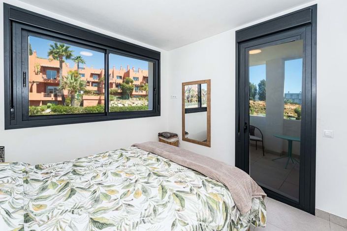 Image No.12-4 Bed Townhouse for sale