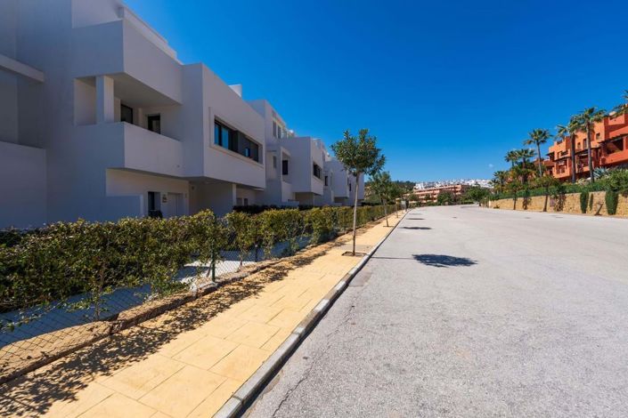 Image No.26-4 Bed Townhouse for sale