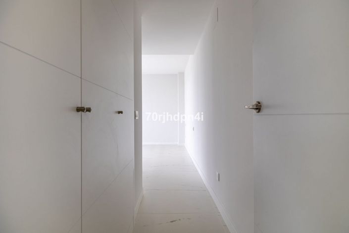 Image No.15-3 Bed Apartment for sale