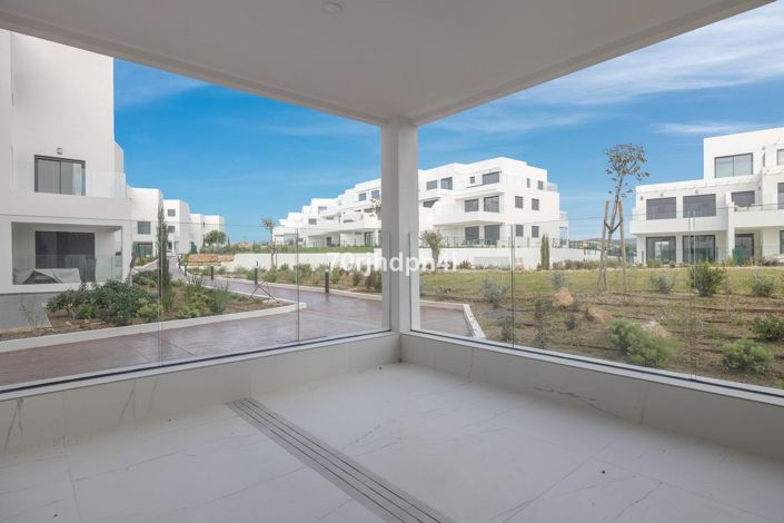 Image No.20-3 Bed Apartment for sale