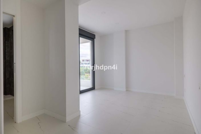 Image No.7-3 Bed Apartment for sale