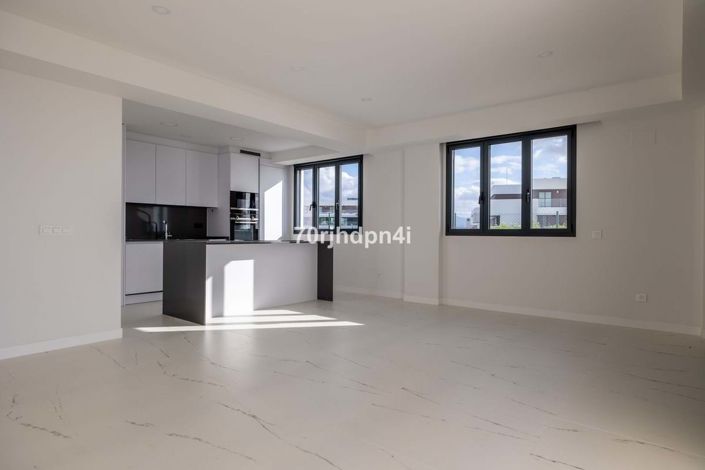 Image No.9-3 Bed Apartment for sale