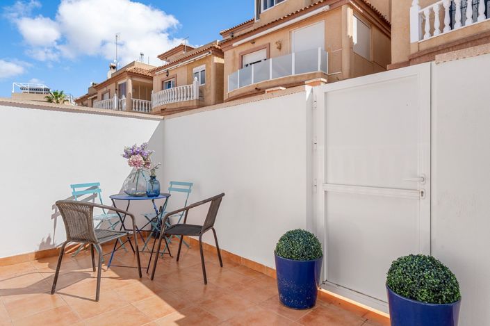 Image No.9-2 Bed Villa for sale