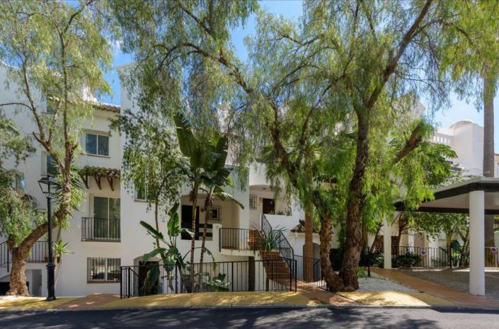 Image No.16-2 Bed Apartment for sale