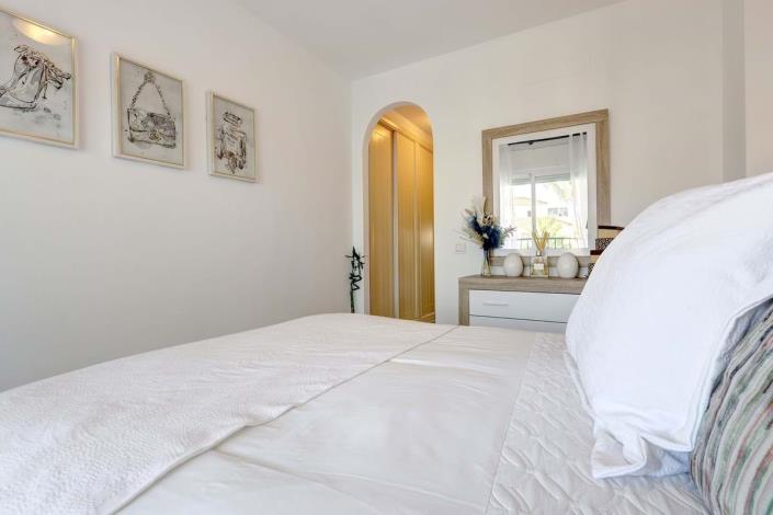 Image No.11-2 Bed Apartment for sale