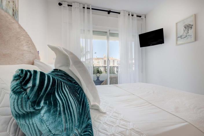 Image No.27-2 Bed Apartment for sale