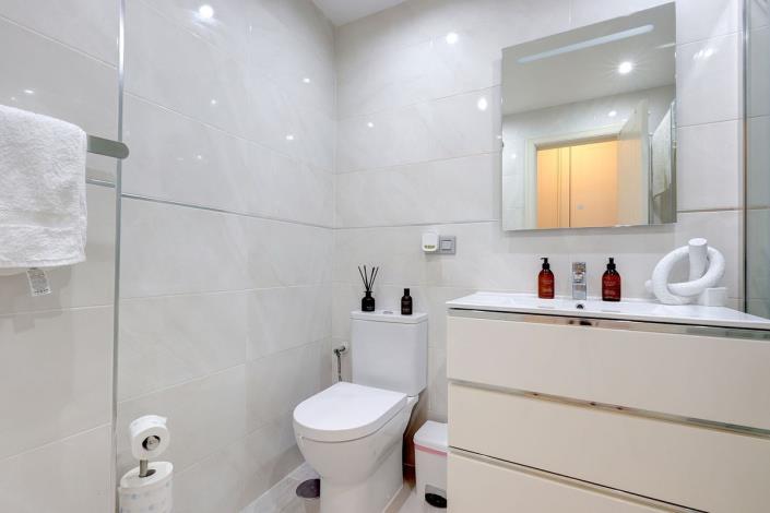 Image No.29-2 Bed Apartment for sale