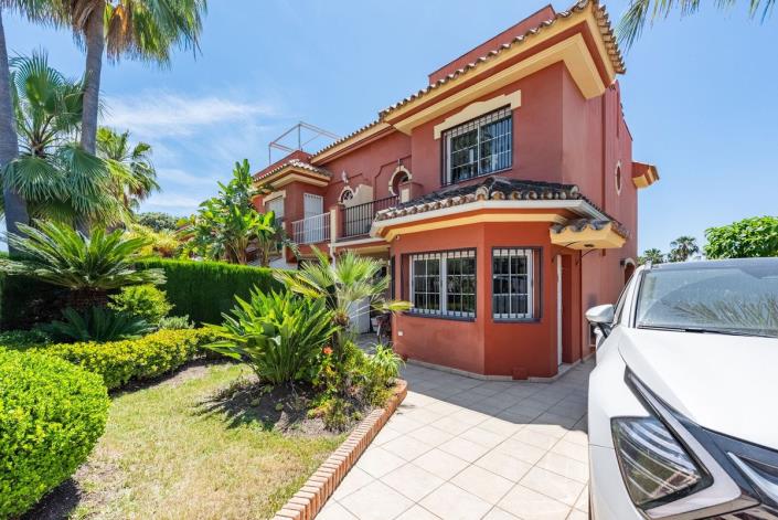 Image No.3-4 Bed Townhouse for sale