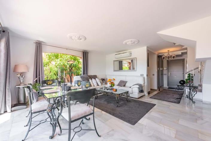 Image No.6-4 Bed Townhouse for sale