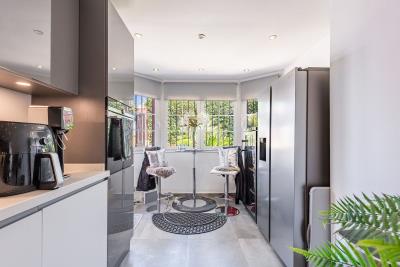 8_e4629c5a-0ac8-4c8f-a0b7-a004c89856e3