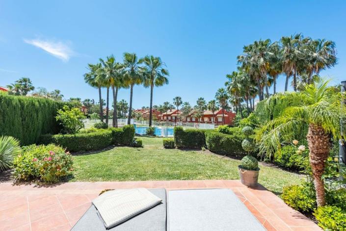 Image No.19-4 Bed Townhouse for sale