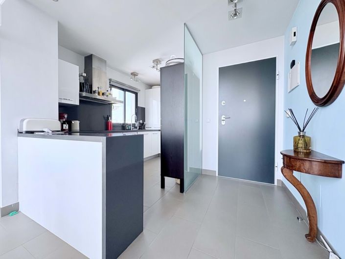 Image No.10-3 Bed Apartment for sale