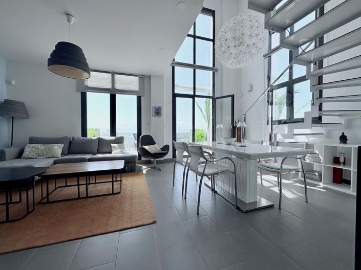 Image No.11-3 Bed Apartment for sale