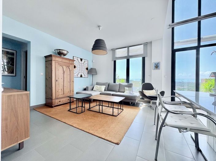 Image No.12-3 Bed Apartment for sale