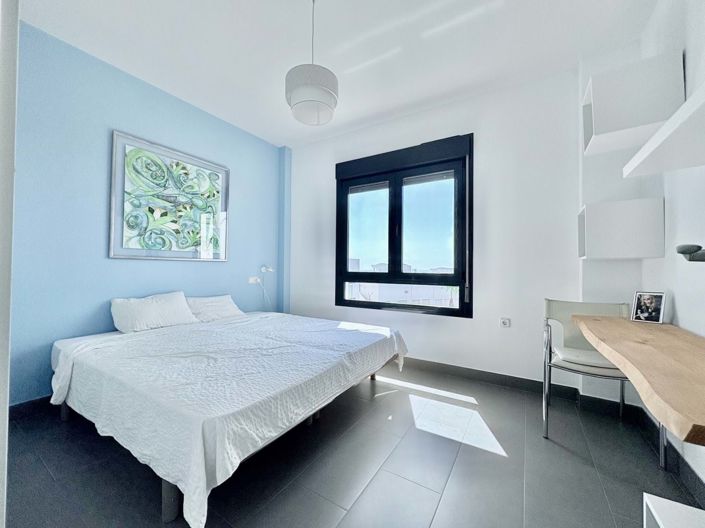 Image No.19-3 Bed Apartment for sale