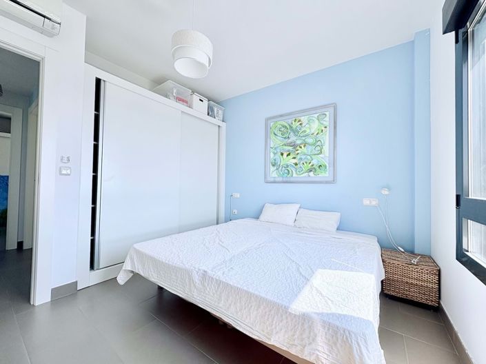 Image No.20-3 Bed Apartment for sale