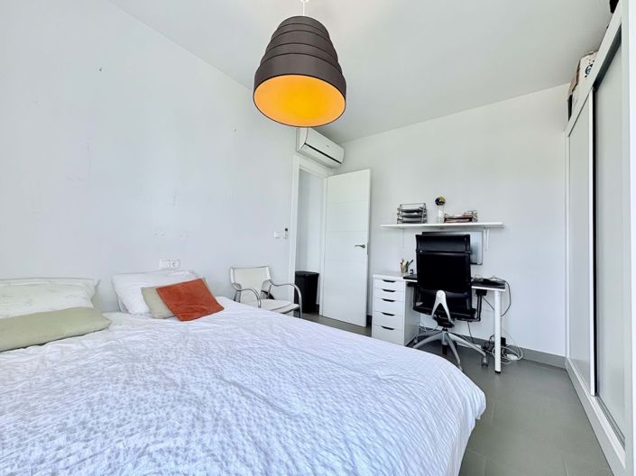 Image No.23-3 Bed Apartment for sale