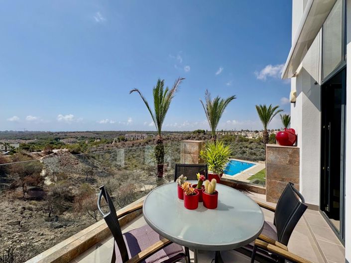 Image No.24-3 Bed Apartment for sale