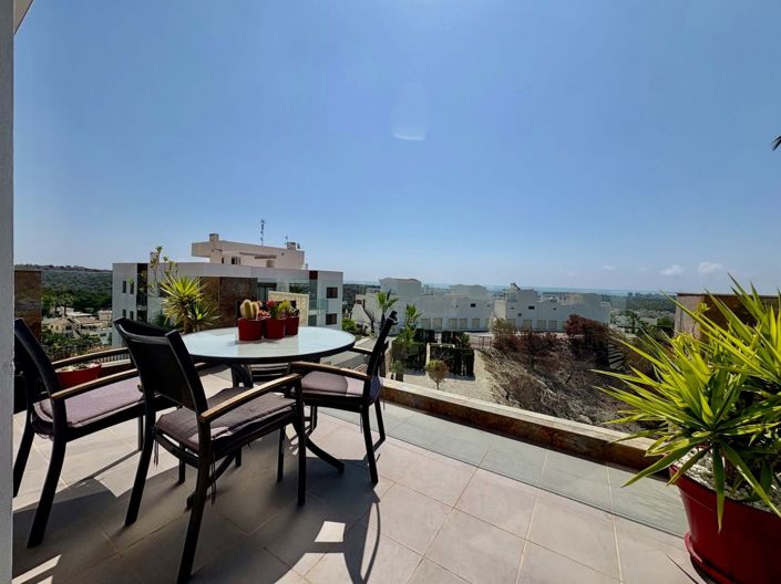 Image No.25-3 Bed Apartment for sale