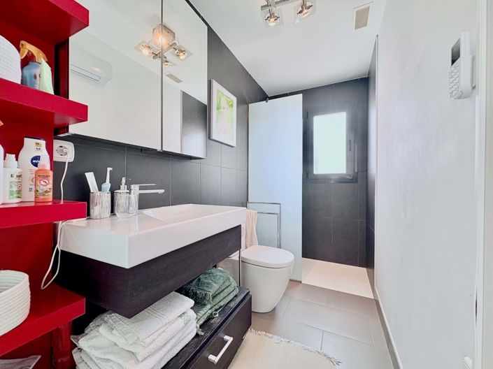 Image No.26-3 Bed Apartment for sale