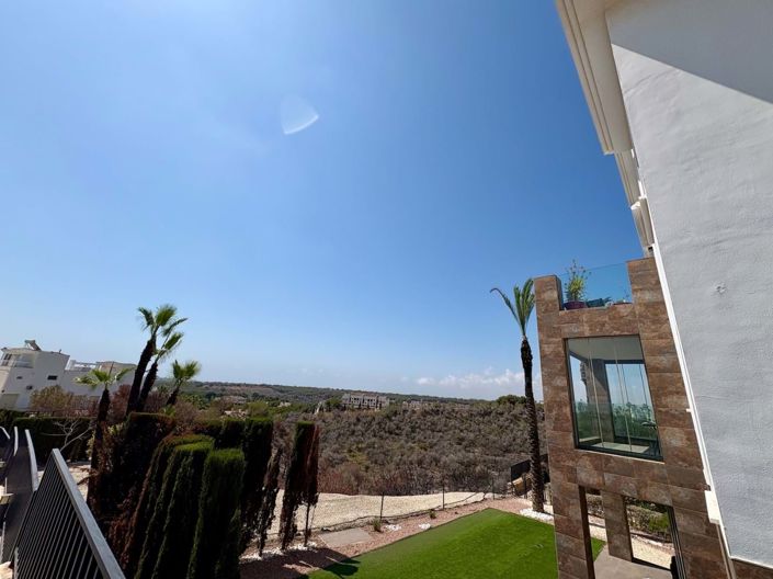 Image No.37-3 Bed Apartment for sale