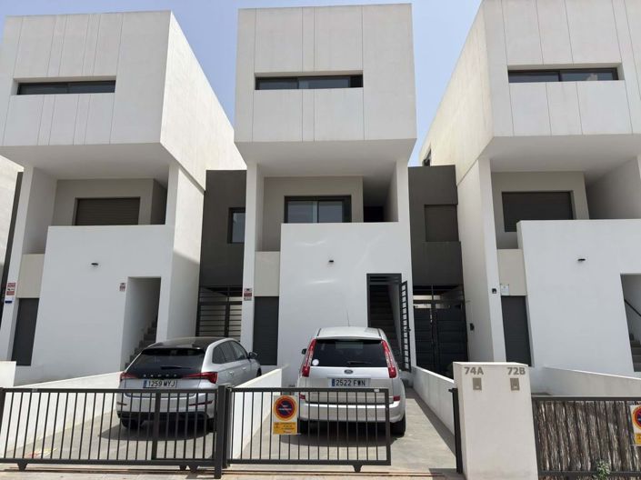 Image No.43-3 Bed Penthouse for sale