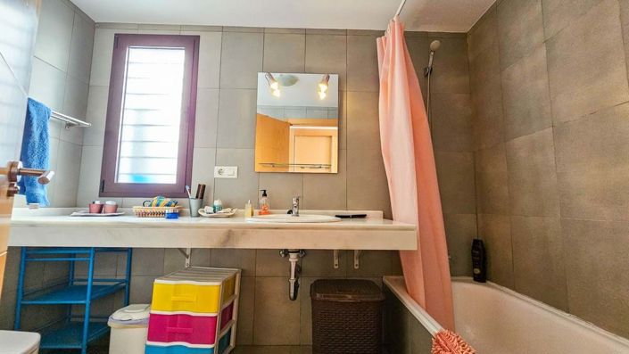 Image No.34-2 Bed Apartment for sale