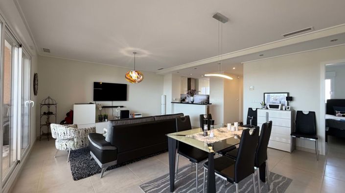 Image No.8-3 Bed Apartment for sale