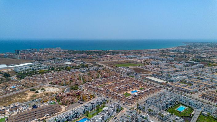 Image No.20-2 Bed Bungalow for sale