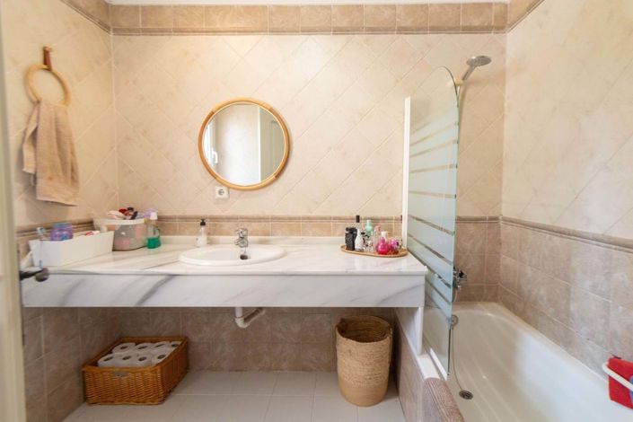 Image No.32-3 Bed Townhouse for sale