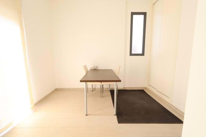 Image No.10-2 Bed Townhouse for sale