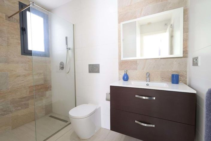 Image No.11-2 Bed Townhouse for sale