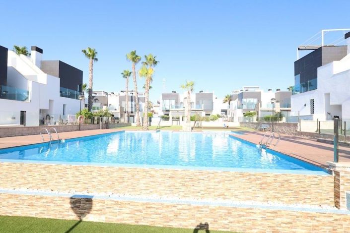 Image No.22-2 Bed Townhouse for sale