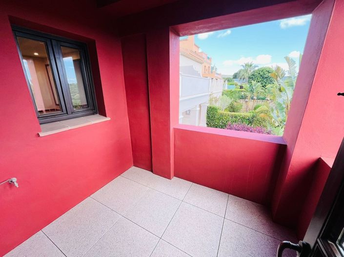 Image No.23-3 Bed Semi-Detached for sale