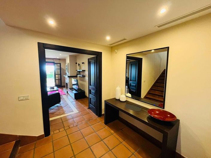 Image No.8-3 Bed Semi-Detached for sale