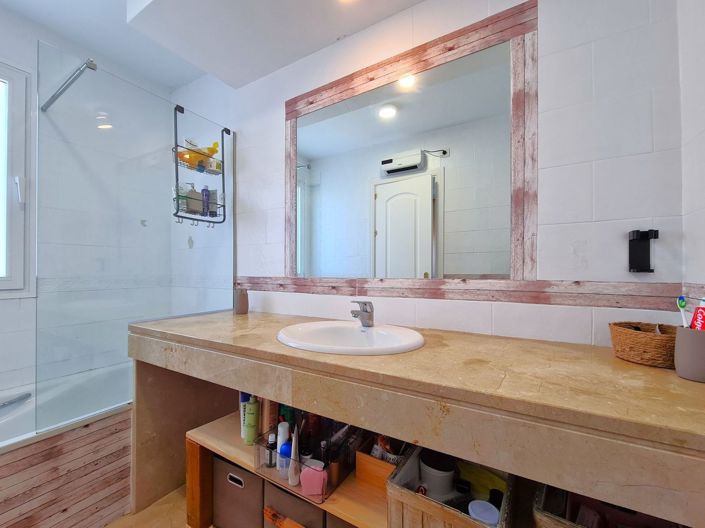 Image No.10-3 Bed Semi-Detached for sale