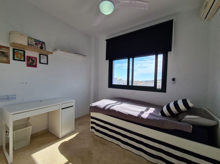 Image No.11-3 Bed Semi-Detached for sale