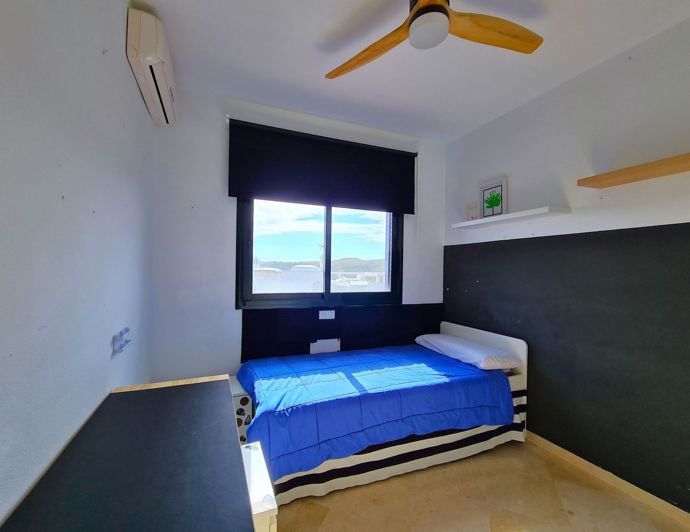 Image No.13-3 Bed Semi-Detached for sale