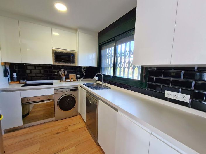 Image No.29-3 Bed Semi-Detached for sale