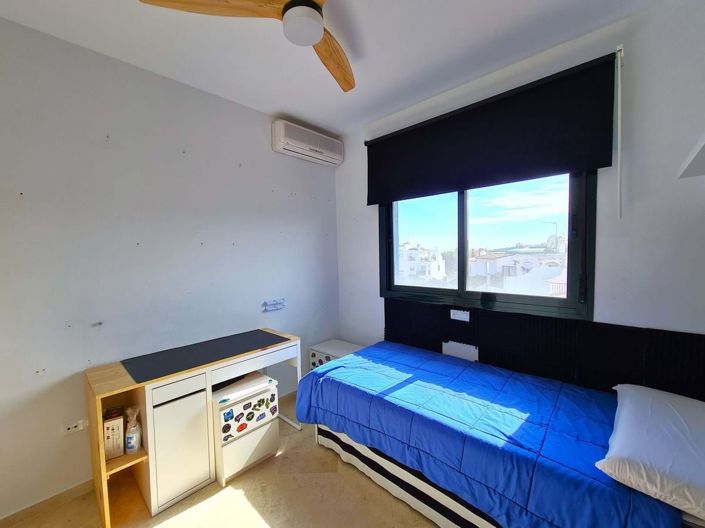 Image No.35-3 Bed Semi-Detached for sale