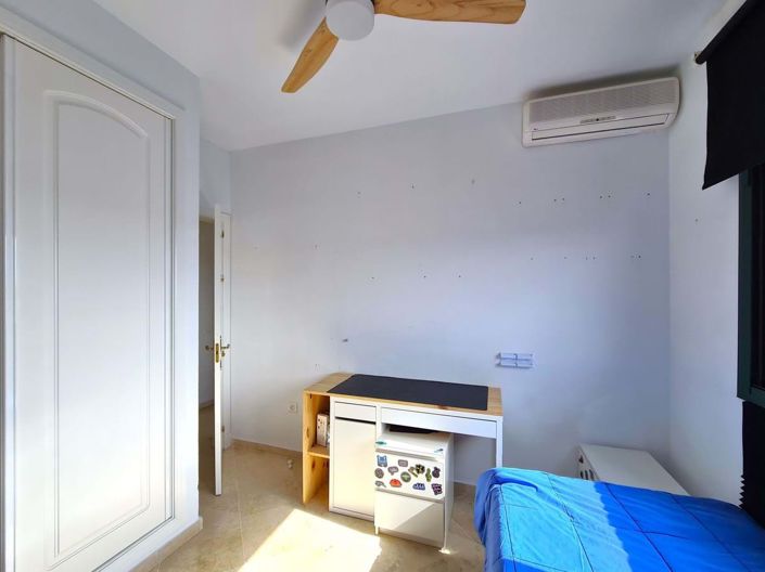 Image No.36-3 Bed Semi-Detached for sale