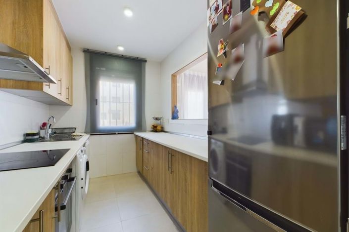 Image No.21-3 Bed Apartment for sale