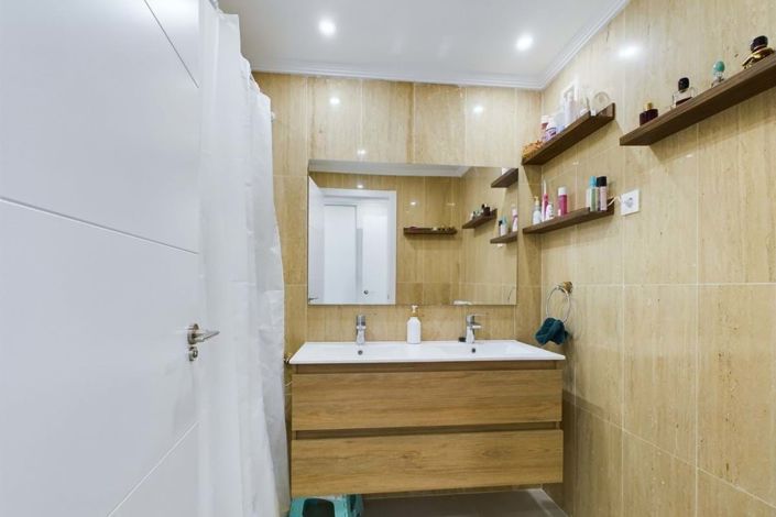 Image No.9-3 Bed Apartment for sale