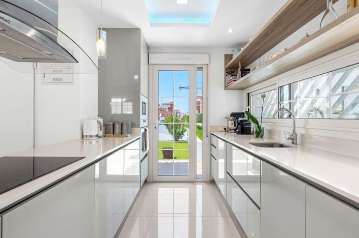 Image No.10-3 Bed Villa for sale